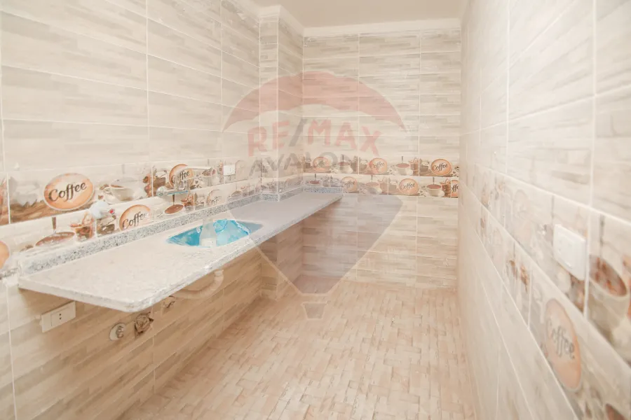 شقة للبيع 135 م سيدى بشر( على الترام مباشرة ) - أول سكن