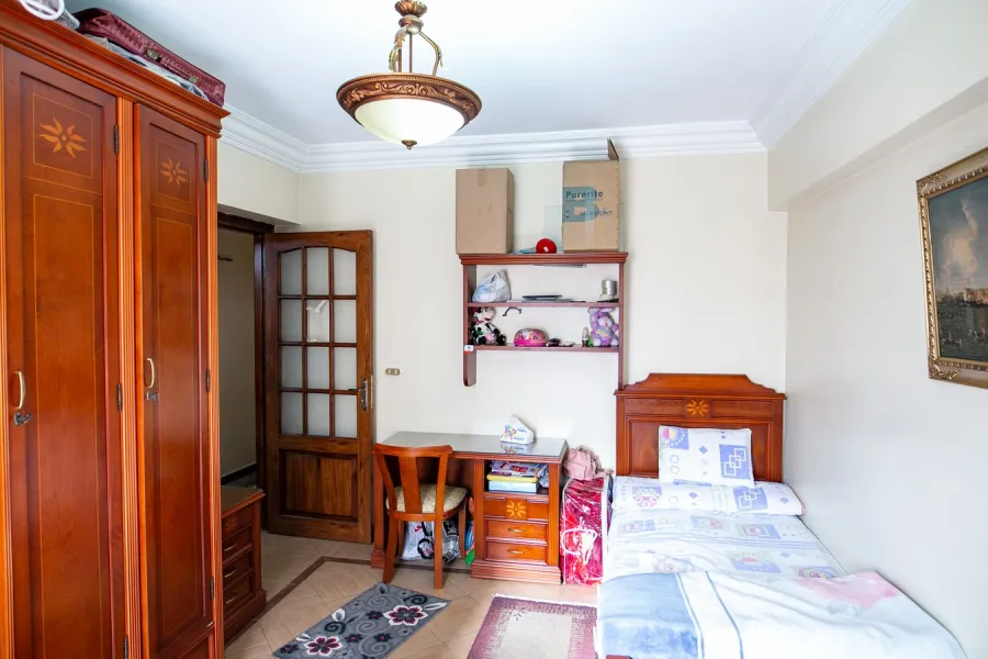 شقة للبيع 161م فلمنج (ش مصطفي كامل)