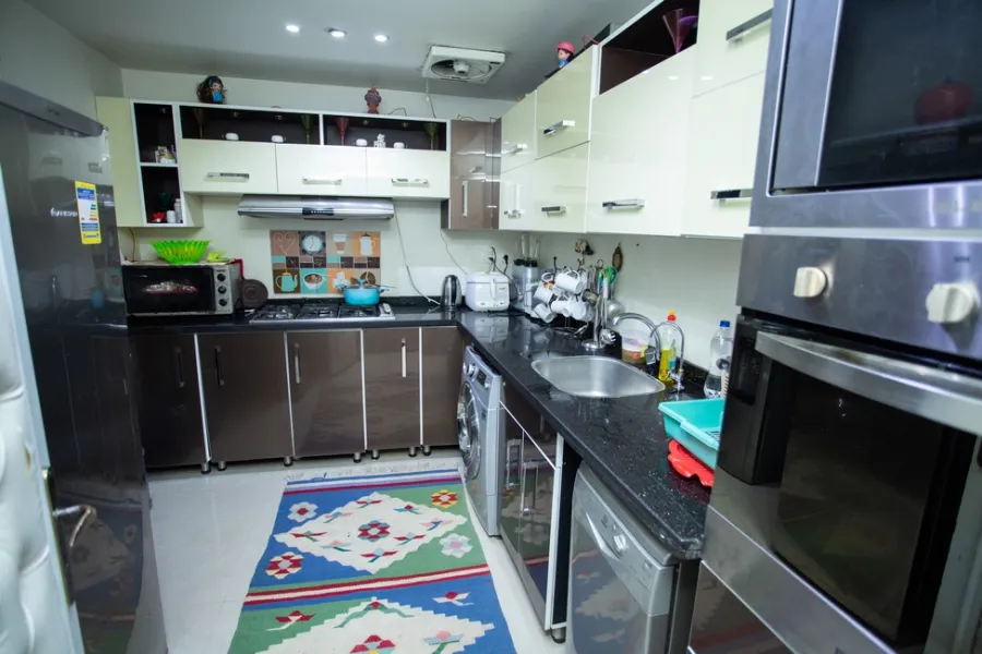 شقة فاخره للبيع 255م وابور المياه