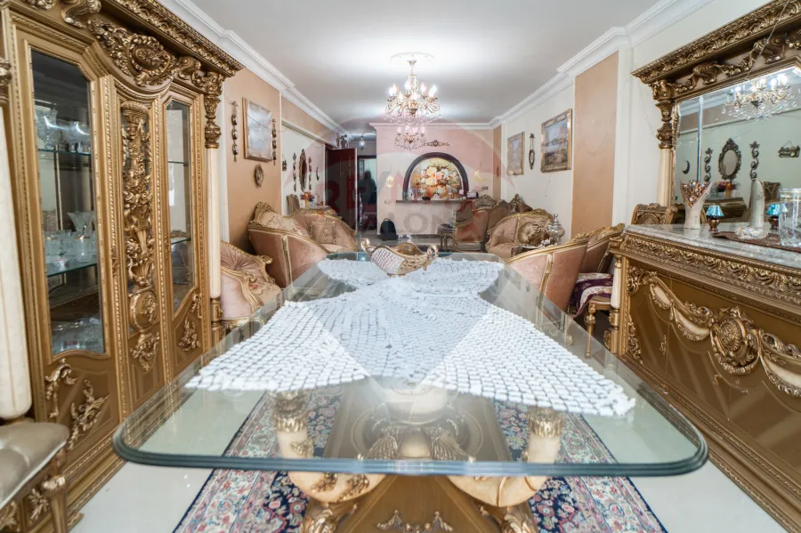 شقة للبيع 140 م الإيراهيمية ( ش حلمي بهجت)