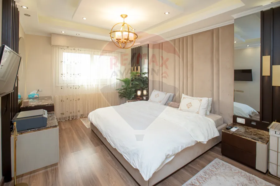 شقة للبيع 190 م لوران (ش عبدالمنعم الدليل)