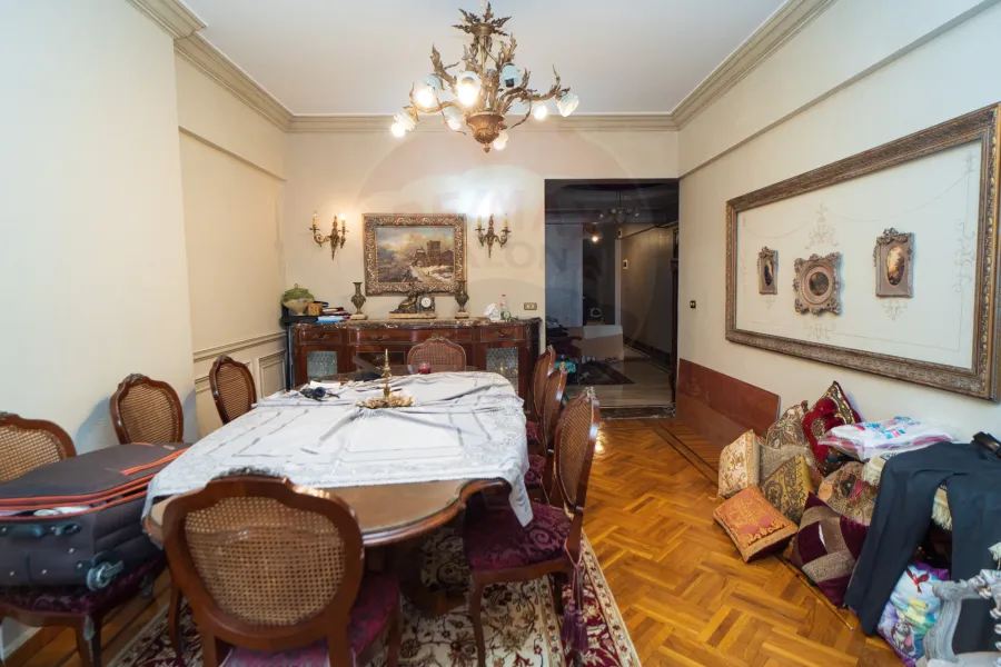 شقة للبيع 210 م سموحة (ش توت غنخ آمون)