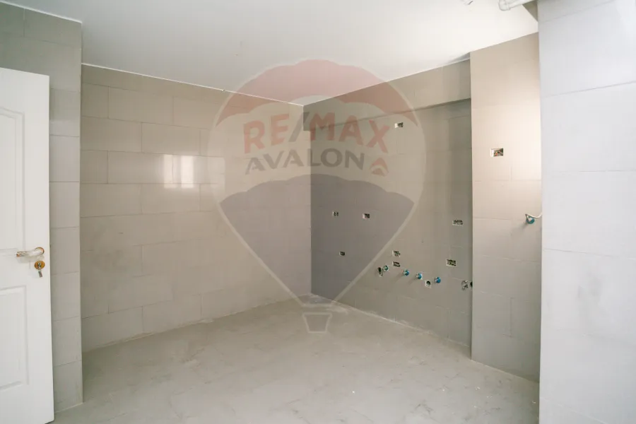 شقة للبيع 225 م سموحة (بيتك في النادي)