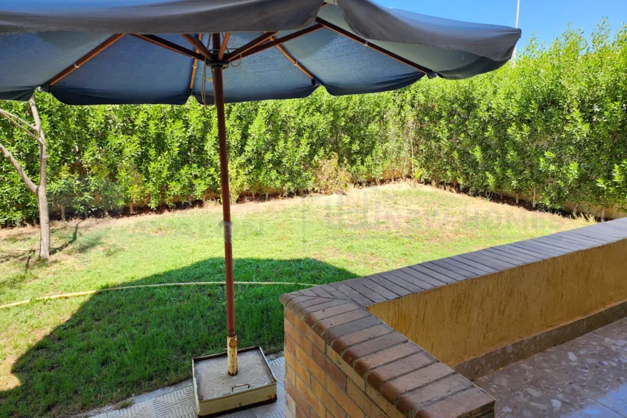 فيلا ستاند الون كورنر للبيع (سيدي كرير ك 40) 400 م