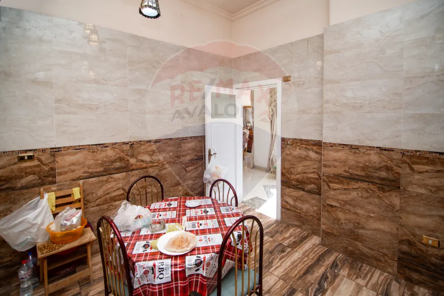 شقه + بنتهاوس للبيع 640 م سموحة (ش بهاء الدين الغتوري)