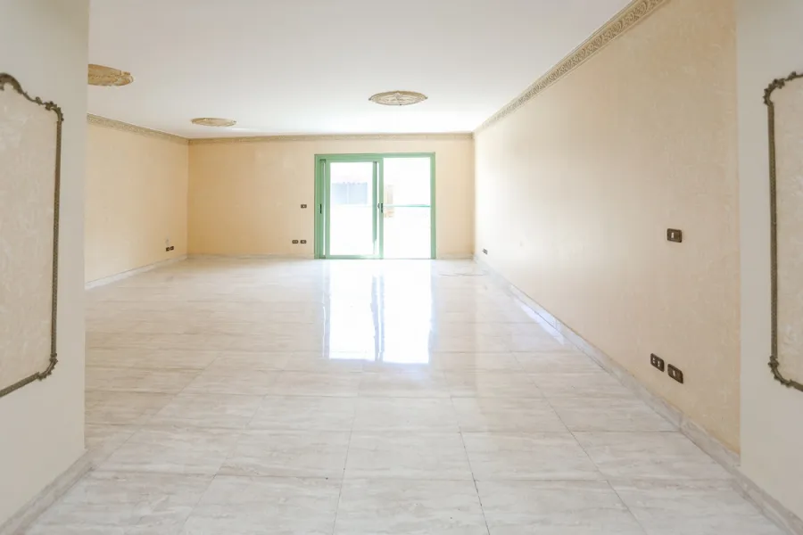 شقة للايجار 285م ستانلى (متفرع من البحر)