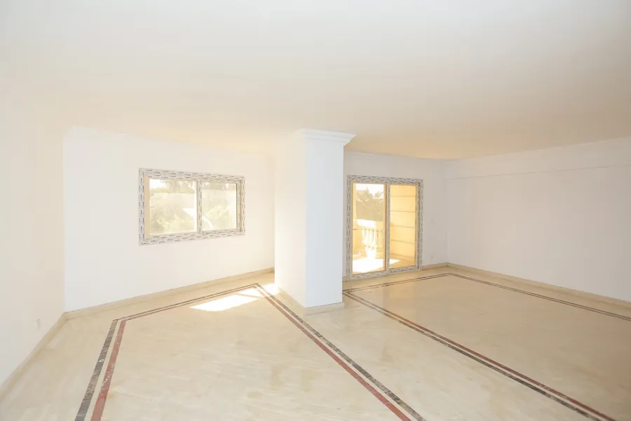 Apartment For Sale 210m Camp-chizar (Steps From University Bridge)