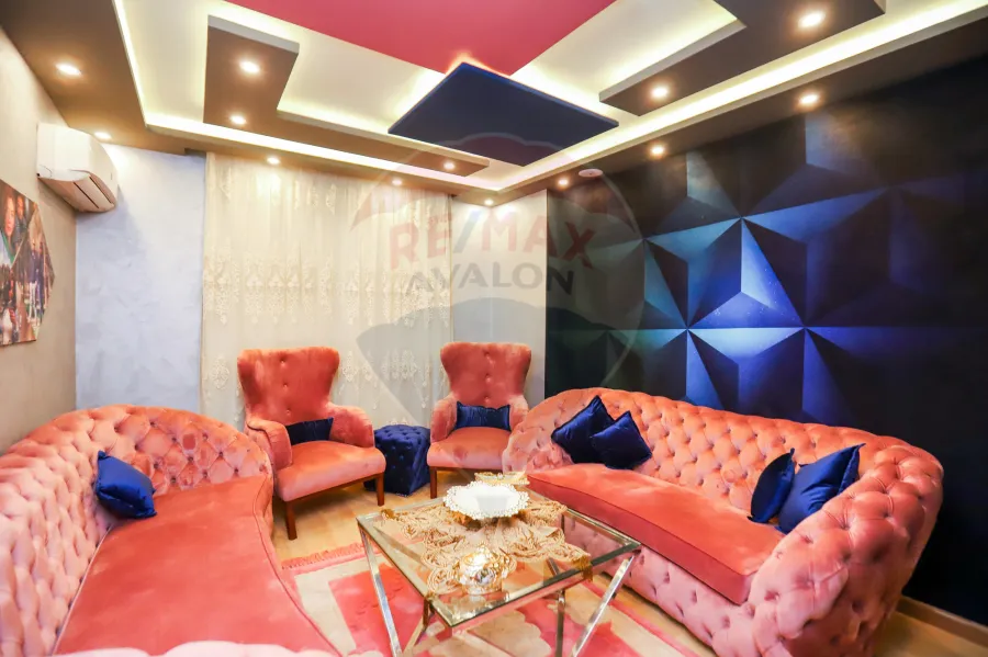 شقة للبيع 240 م كفر عبده (ش الأسماعيلية)