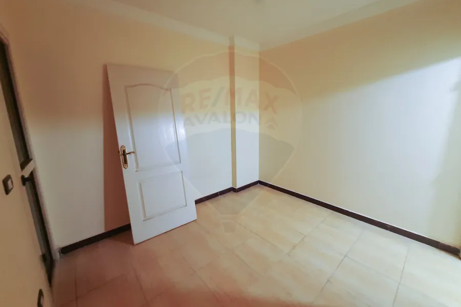 شقة للبيع 125 م سيدي بشر (متفرع من ش العيسوي)