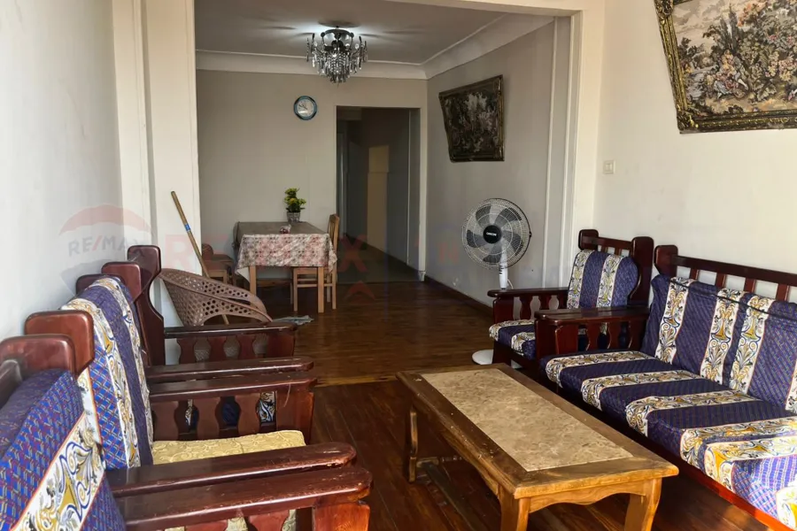 Furnished apartment for rent 100 m Sporting (directly on the sea)