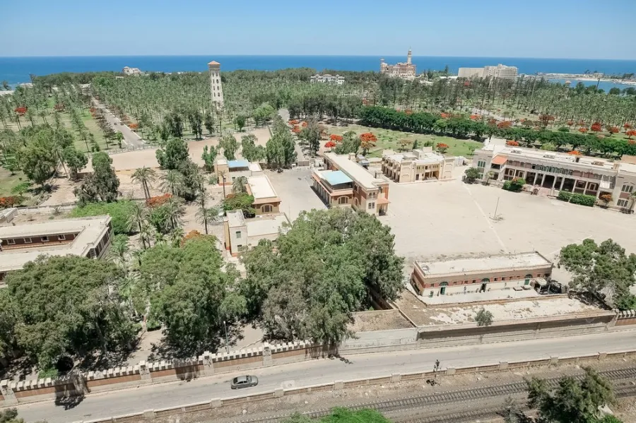 Apartment For Sale 220m El-Montaza (Malk Hafney St. - Infront Of Elmontaza Gardens)