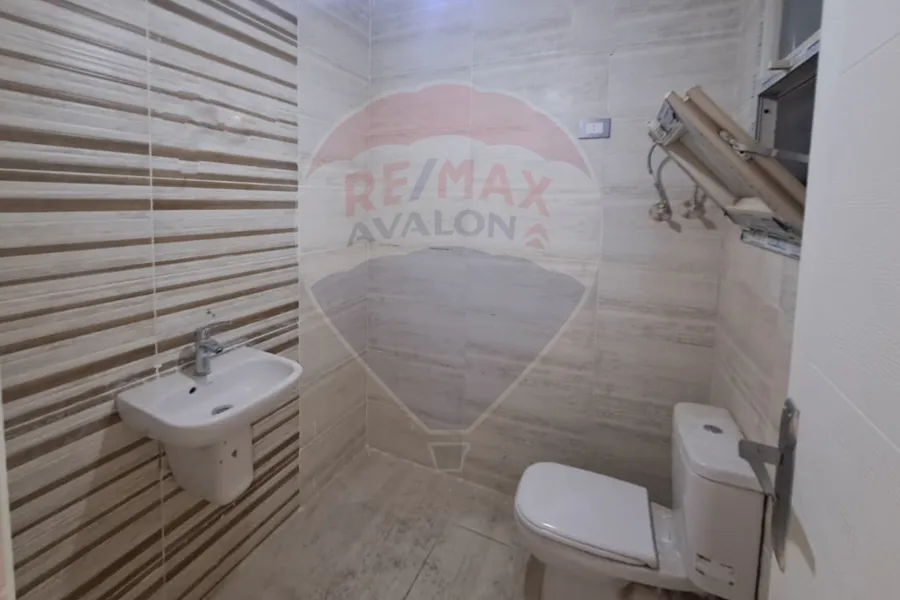 Administrative unit for rent 120 m Moustafa Kamel (directly Abu Qir st.)