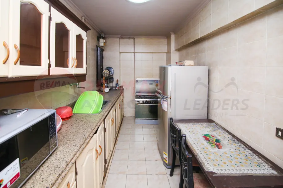 Apartment for sale 195 m Roushdy (directly on the tram)