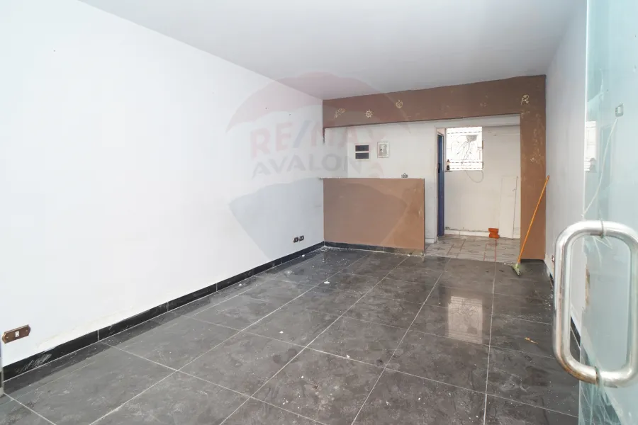 محل للبيع 27 م رشدي (ش المعسكر الروماني)