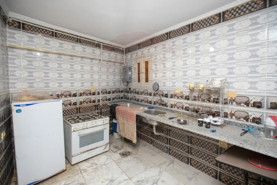 شقة للبيع 150 م كامب شيزار (شارع المكتبات)