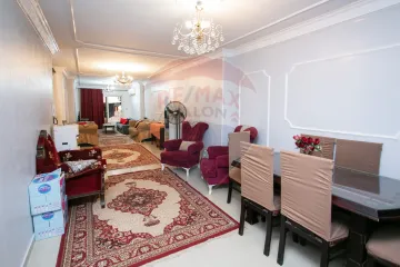 شقه للبيع  155 م كامب شيزار (خطوات من كوبرى الجامعه والبحر)