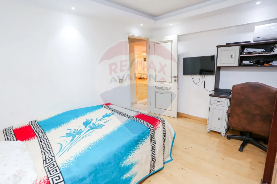 (شقة للبيع 279 م سموحة (كومباوند فيروزة سموحة