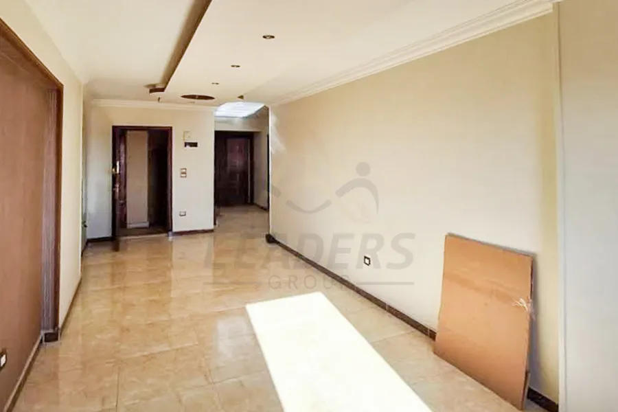 شقة للبيع 115 م سبورتنج (خطوات من نادي سبورتنج)