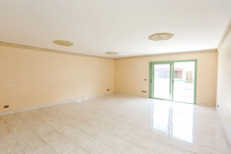 شقة للايجار 285م ستانلى (متفرع من البحر)