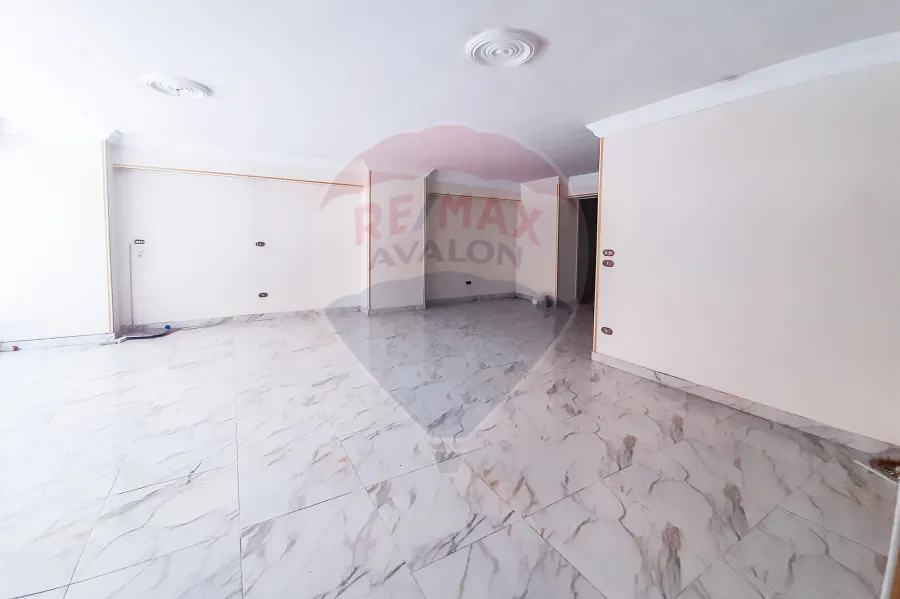 مقر إداري للايجار 165 م الابراهيميه ( شارع ابوقير مباشرة )