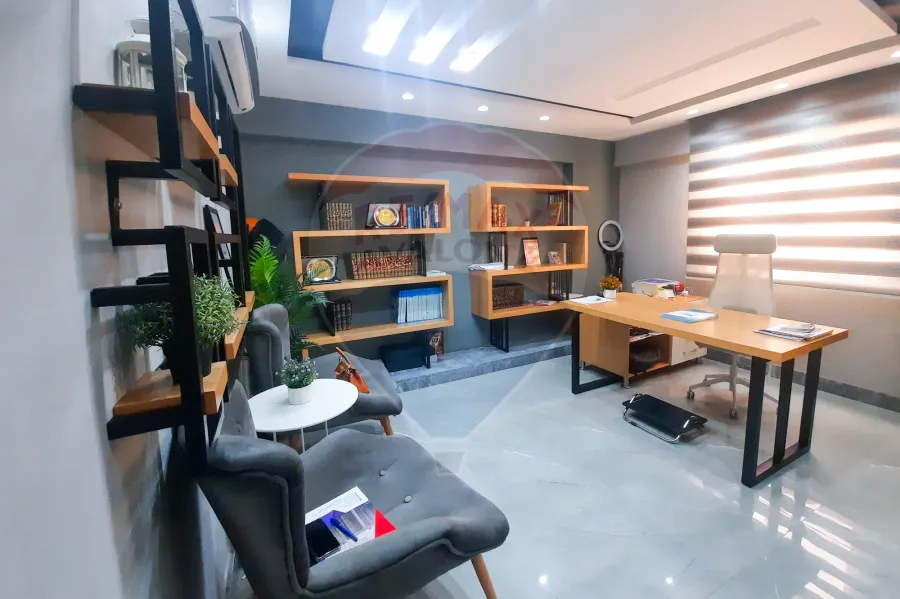 شقة إداري  للايجار 53 م لوران (ش شعراوي)