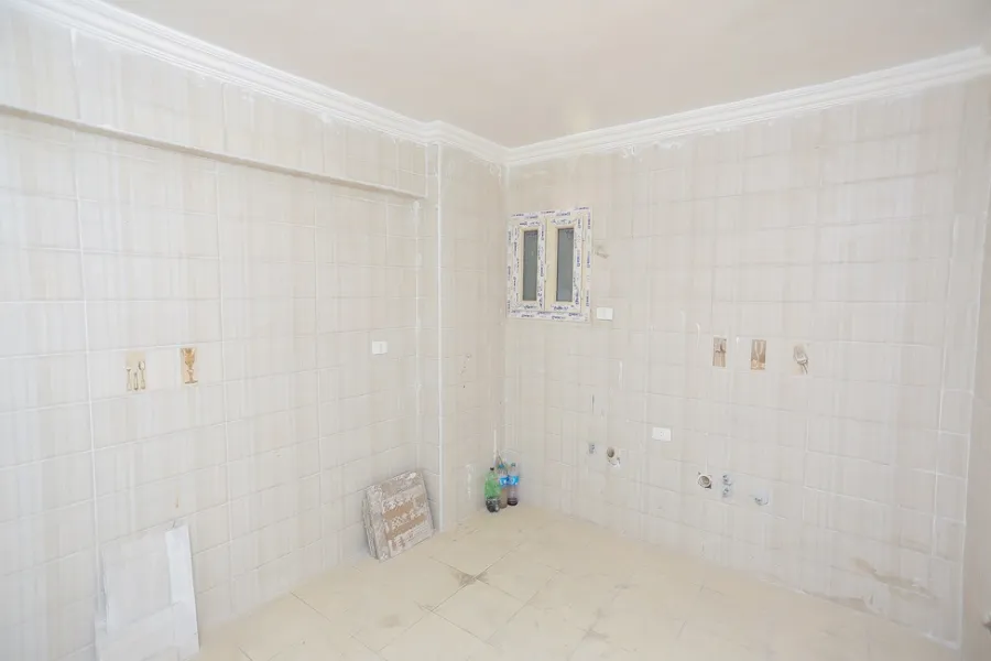 Apartment For Sale 210m Camp-chizar (Steps From University Bridge)