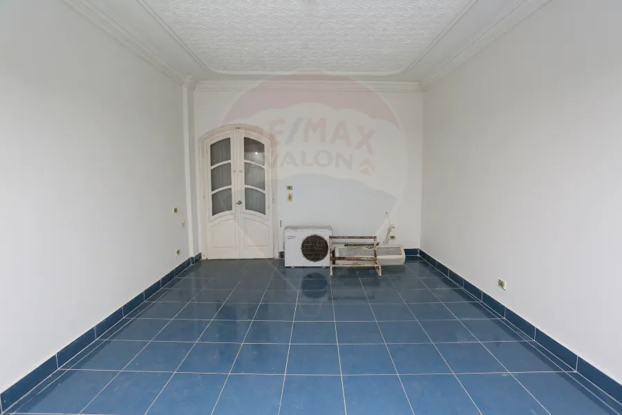 شقة للبيع 235 م وابور المياة (ش المخابرات)