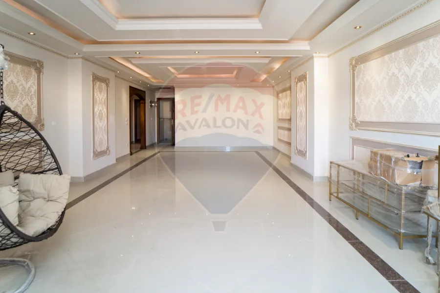 Apartment for rent 205 m Lauran (Eqbal St. - Steps from the sea)