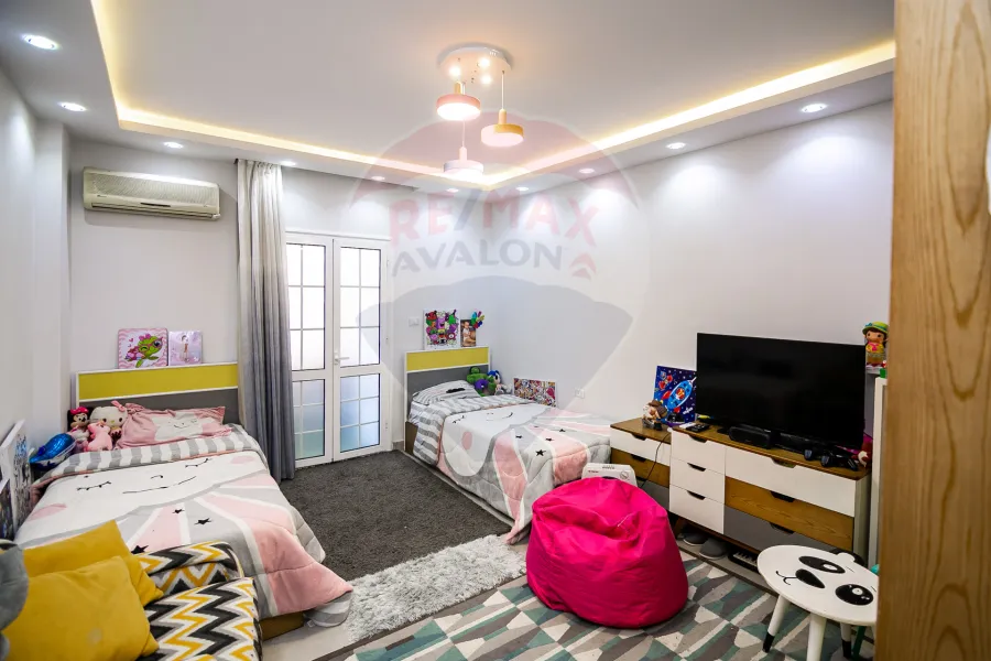 شقة للبيع 180 م العصافره (ش جمال عبد الناصر)