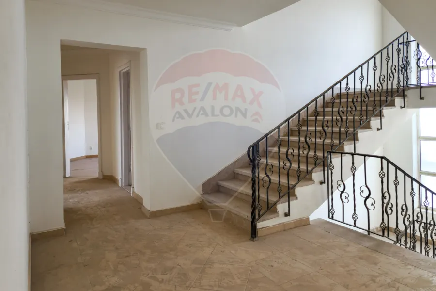 Standalone villa for rent 1250 m King Mariout