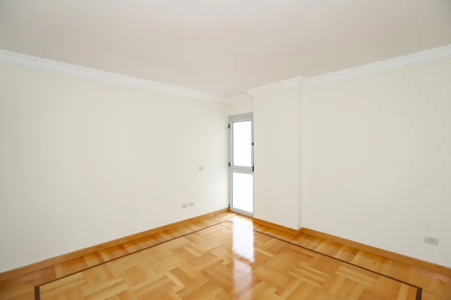 شقة للبيع 254م سابا باشا (عمارة السرايا رويال بلازا)