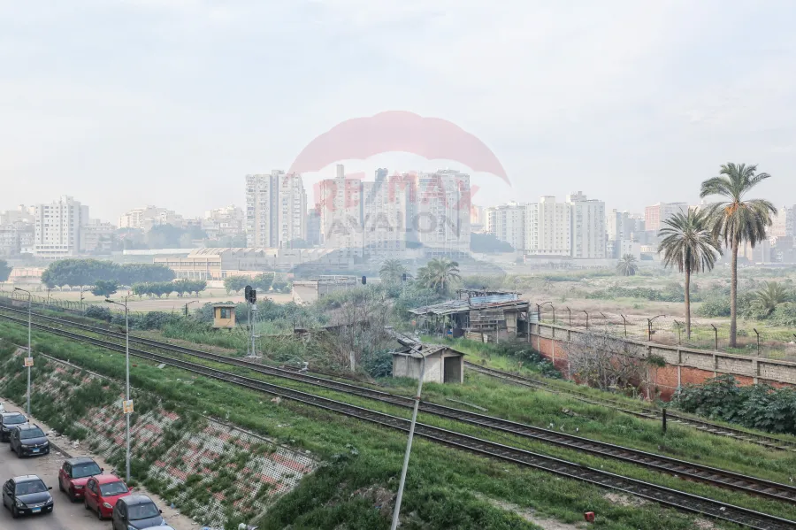 شقة للبيع 147 م سموحة (ايست تاورز)