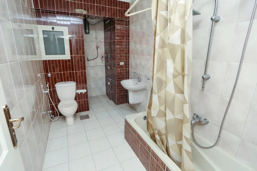 شقة للبيع 160 م كفر عبده (ش ابراهيم راجي )