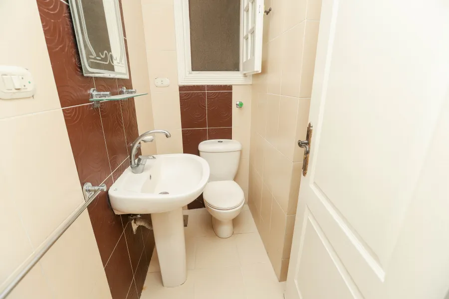 شقة للبيع 155م جناكليس -ش عبدالمنعم الدليل