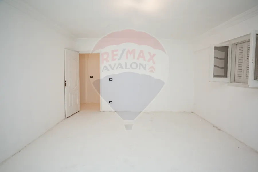 شقة للبيع 150 م رشدي (متفرع من ش عبدالحميد العبادى)