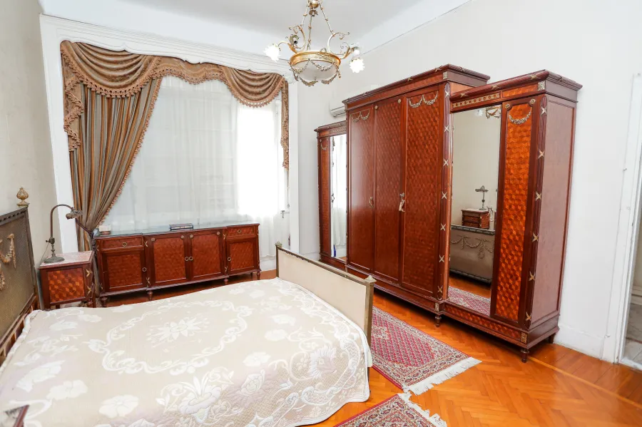 شقة للايجار مفروش 350 م الحي اللاتيني (متفرع من ش فؤاد)