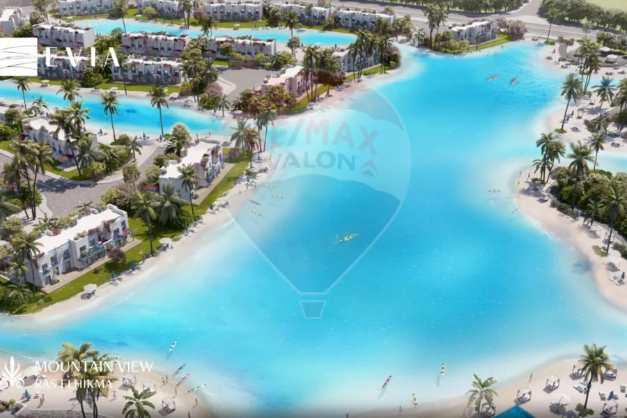 Chalet + garden for sale on the coast (Ras El Hekma - Mountain View) 150 m