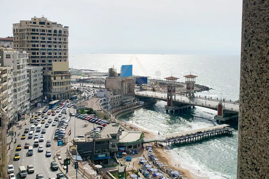 شقة للايجار193 م ستانلي (علي البحر مباشرة - عمارة براند)