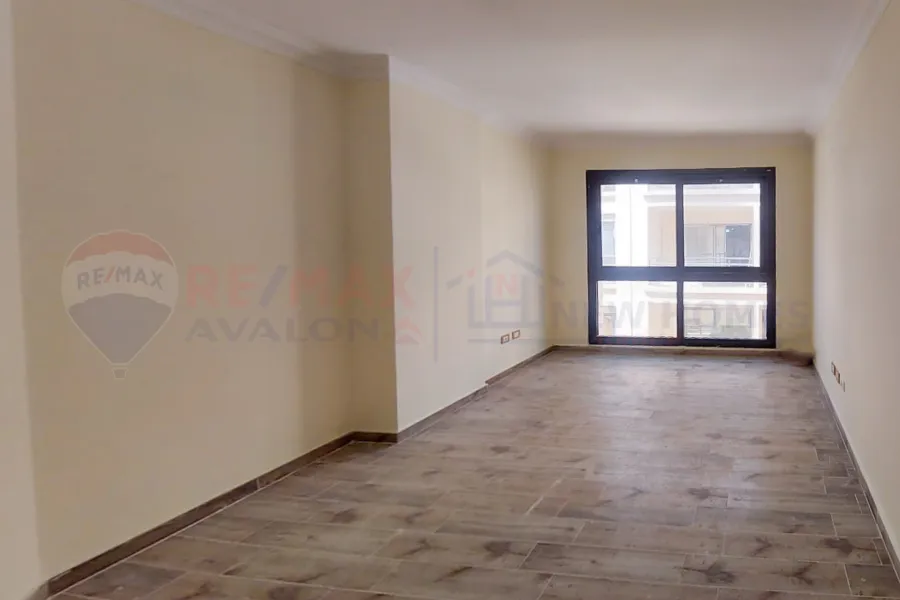 شقة للايجار 166 م سموحة (فالوري انطونيادس)