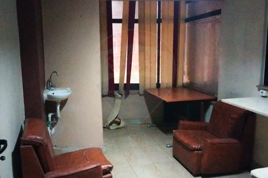 شقة اداري للإيجار 60 م سيدي بشر(ش خليل حمادة)