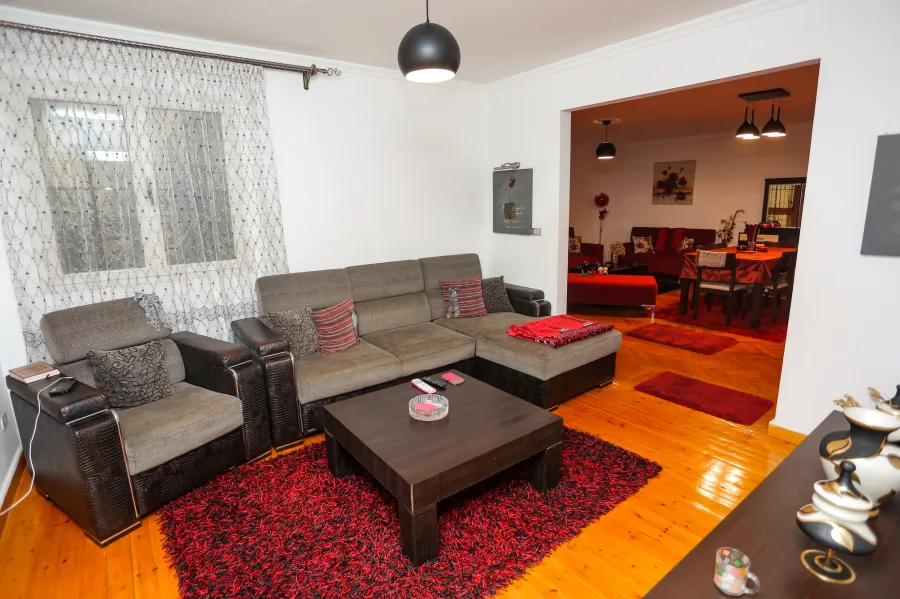 شقة للبيع 150م سموحة (عمارات البارون - ش آلبرت الأول)