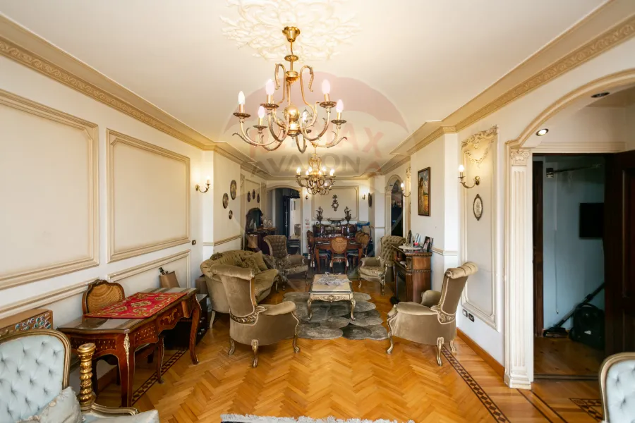 Apartment for sale 175 m Kafr Abdo (Steps from Kiroseiz Mall in front of Mostafa Kamel)