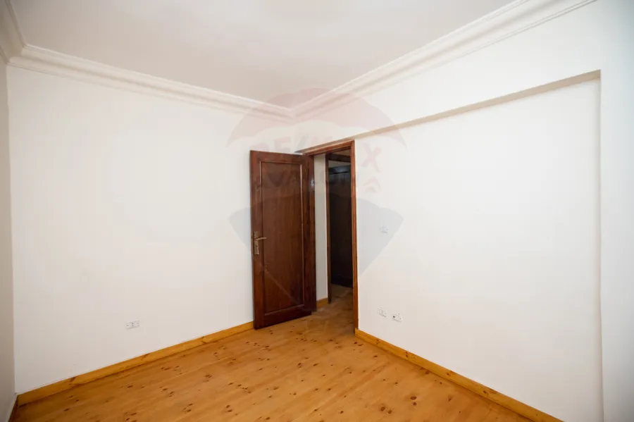 شقه للبيع 117م زيزينيا (خطوات من شارع أبوقير)