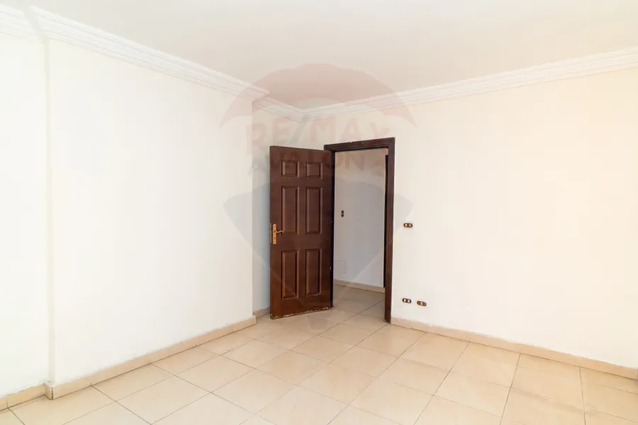 Administrative Apartment for Rent 100 m Asafra (Gamal Abdel Nasser St.)