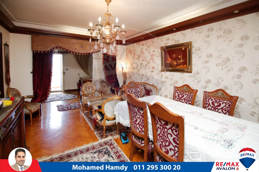 شقة للبيع 145 م محرم بك (ش قناة السويس)