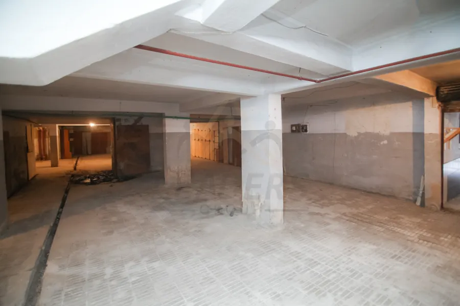 مخزن للايجار 600 م رشدي (ش الفريد ليان)