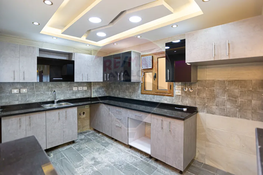 شقة للايجار 185 م سموحه الجديده (كومباوند سموحه جرين - بجوار سموحه انترانس )