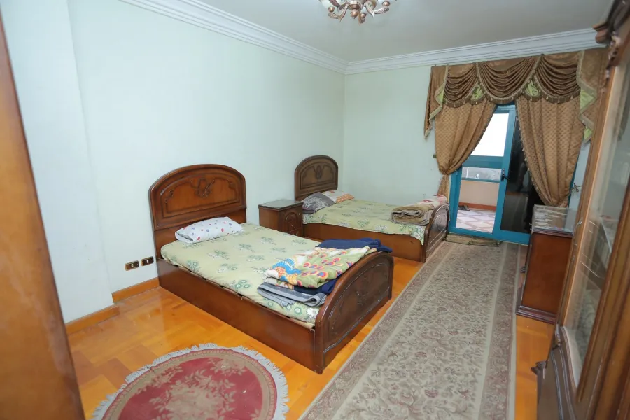 Apartment for sale 273m Laurent (Tram St.)