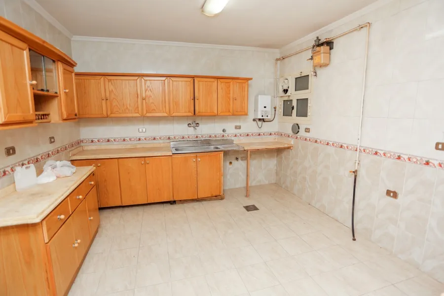 شقة للايجار 285م ستانلى (متفرع من البحر)