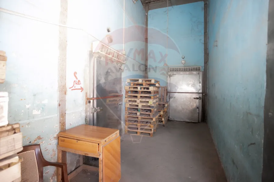 ثلاجه صناعي للبيع 2,000 م ( كفر الدوار )